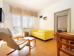 Standard Apartment, 2 Bedrooms (21275) | Living room | Flat-screen TV - Apartment 1804 (Medulin)