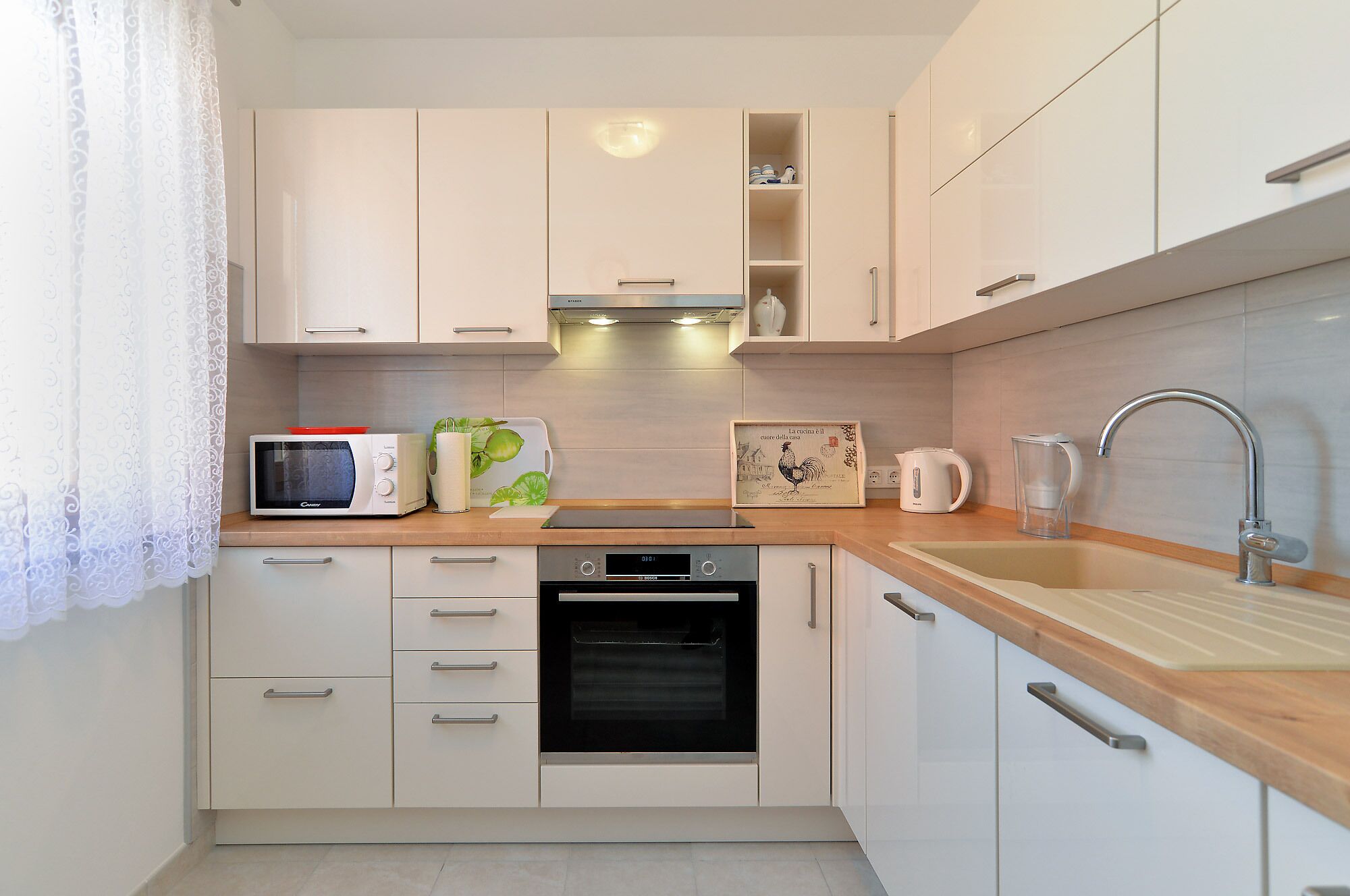 Standard-huoneisto, 2 makuuhuonetta (21317) | Yksityinen keittiö | Jääkaappi, mikroaaltouuni, astianpesukone, vedenkeitin