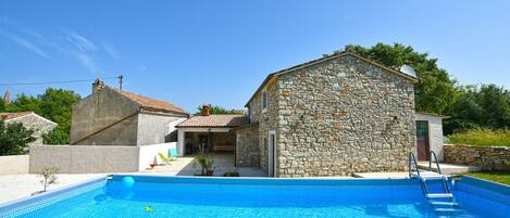 季節性室外泳池