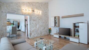 Standard Apartment, 3 Bedrooms (21517) | Living area | Flat-screen TV