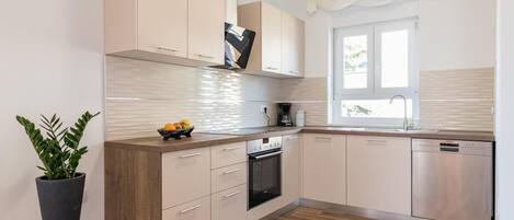 Standard-Haus, 4 Schlafzimmer (21557) | Eigene Küche | Kühlschrank, Ofen, Herdplatte, Geschirrspüler