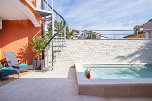 Outdoor pool - Apartment 1835 (Pula)