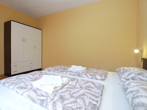1 bedroom, iron/ironing board, free WiFi, bed sheets