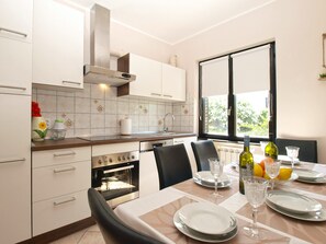Standard Apartment, 2 Bedrooms (22077) | In-room dining - Apartment 1844 (Pula)