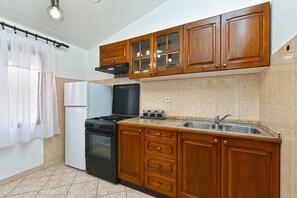 Standard Apartment, 2 Bedrooms (1858/143214) | Private kitchen - Apartment 1858 (Fazana)