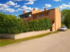 Fachada de la propiedad