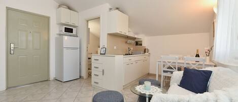 Standard Apartment, 2 Bedrooms (22683) | Living area | TV