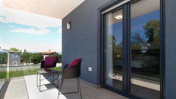 Standard House, 3 Bedrooms (22912) | Balcony