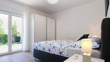 Standard House, 3 Bedrooms (22912) | 3 bedrooms, iron/ironing board, cribs/infant beds, free WiFi