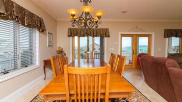 House, Multiple Beds, Private Pool | Private kitchen