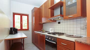 Standard-Apartment, 3 Schlafzimmer (23031) | Eigene Küche | Kühlschrank, Mikrowelle, Ofen, Herdplatte