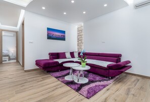 Standard Apartment, 2 Bedrooms (23101) | Living area | TV - Apartment 1882 (Fazana)