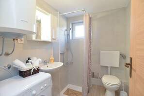 Standard Apartment, 1 Bedroom (23207) | Bathroom