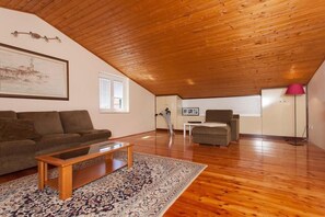 Standard Apartment, 2 Bedrooms (23218) | Living area | TV