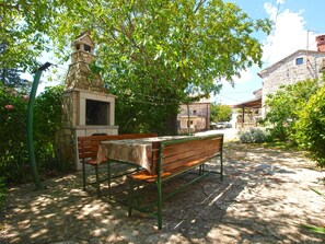 BBQ/picnic area - House 1909 (Zminj)