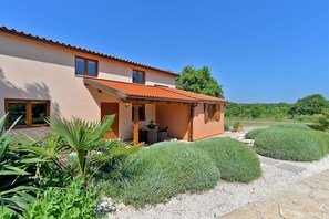 Front of property - House 1926 (Liznjan)