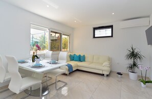 Apartament estàndard, 2 dormitoris (1927/55613) | Sala d'estar | Televisor 