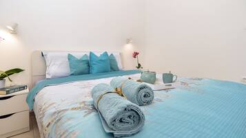 1 bedroom, bed sheets