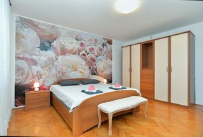 Standard-Apartment, 2 Schlafzimmer (23771) | 2 Schlafzimmer, Bügeleisen/Bügelbrett, Babybetten, kostenloses WLAN