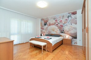 Standard Apartment, 2 Bedrooms (23771) | 2 bedrooms, iron/ironing board, cribs/infant beds, free WiFi - Apartment 1933 (Fazana)