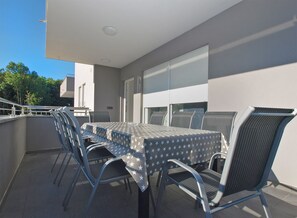 Outdoor dining - House 1939 (Pula)
