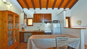 Standard Apartment, 2 Bedrooms (24416) | Private kitchen | Fridge, microwave, coffee/tea maker