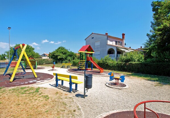 Children's play area - outdoor