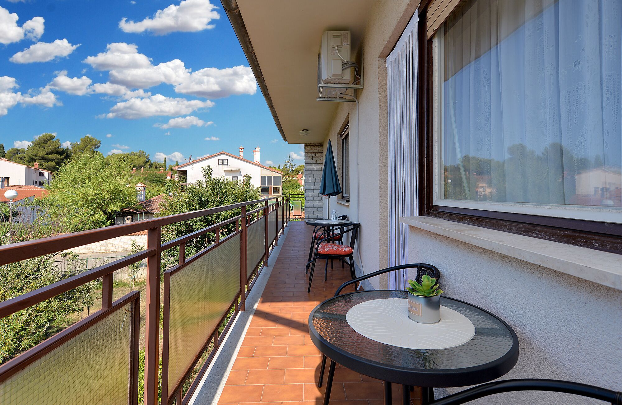 شقة عادية - ٣ غرف نوم (24544) | شرفة