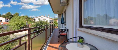 Standard Apartment, 3 Bedrooms (24544) | Balcony