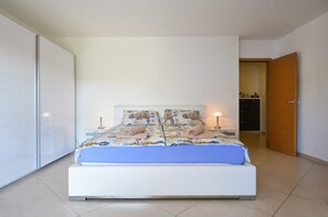 Standard Apartment, 4 Bedrooms (24956)