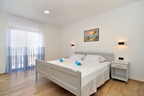 Standard-Haus, 4 Schlafzimmer (25089) | 4 Schlafzimmer, Bügeleisen/Bügelbrett, kostenloses WLAN, Bettwäsche