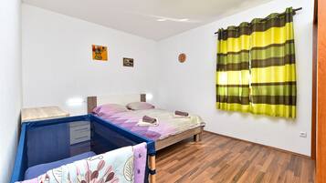 Standaard huis, 6 slaapkamers (25323) | 6 slaapkamers, een strijkplank/strijkijzer, babybedden, gratis wifi