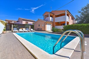 Seasonal outdoor pool