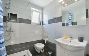 Apartamento standard, 1 quarto (25782) | Banheiro | Toalhas de banho 