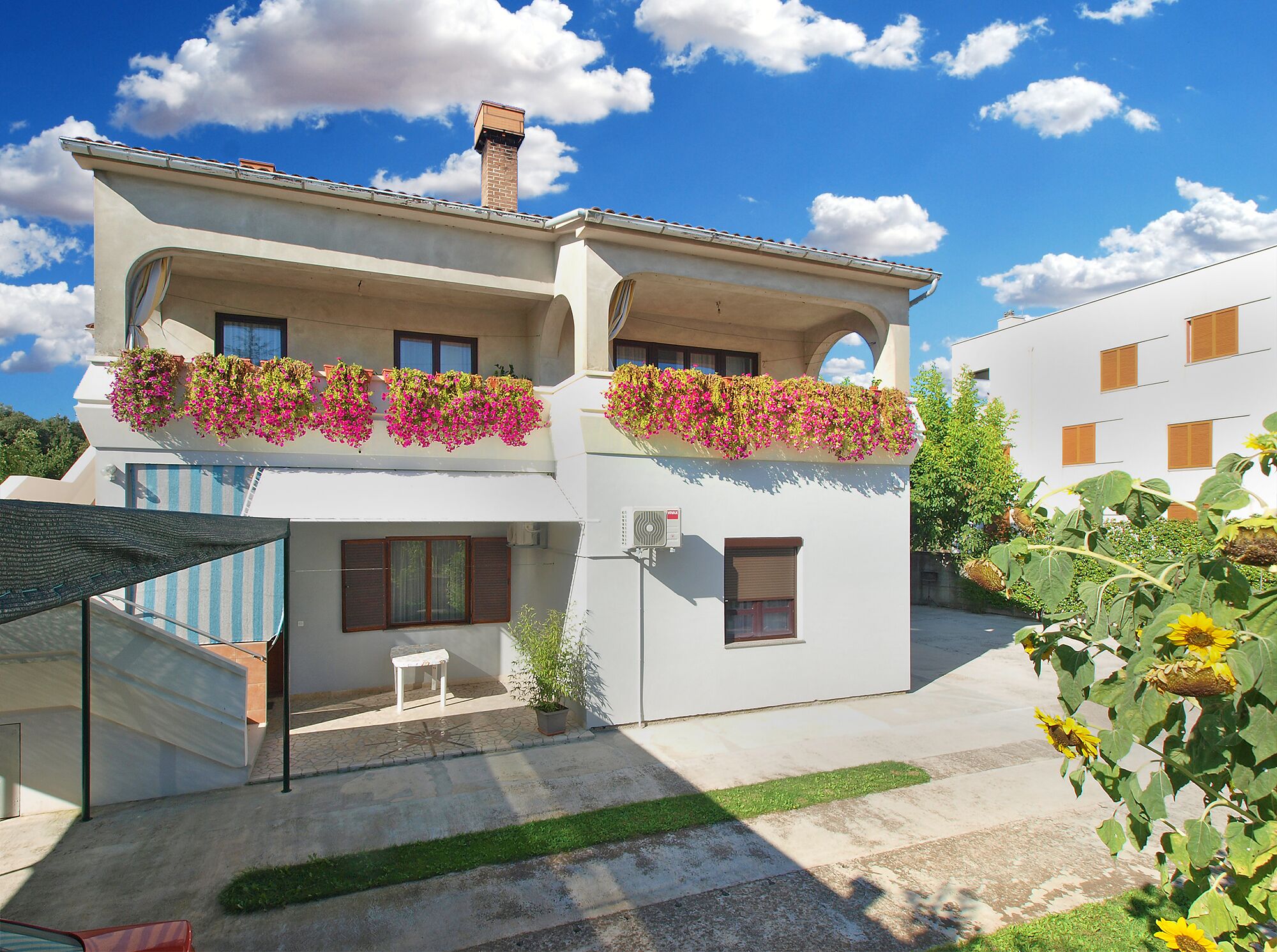 Facciata della struttura