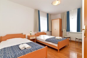 Iron/ironing board, free WiFi, bed sheets - Apartment 1966 (Umag)