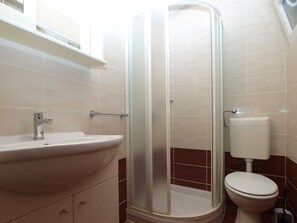 Standard Apartment, 1 Bedroom (26153) | Bathroom | Shower, towels - Apartment 1969 (Liznjan)