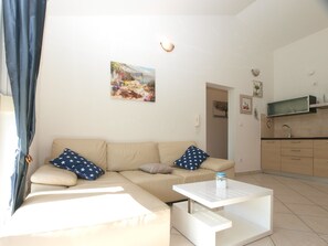 Standard Apartment, 2 Bedrooms (26156) | Living area | TV - Apartment 1970 (Medulin)