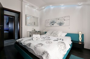 Standard House, 4 Bedrooms (26218) | 4 bedrooms, iron/ironing board, free WiFi, bed sheets - House 1971 (Fazana)