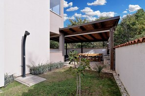 Garden - Apartment 1977 (Medulin)