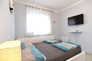 Standard Apartment, 2 Bedrooms (26749) | 2 bedrooms, iron/ironing board, free WiFi, bed sheets - Apartment 1977 (Medulin)