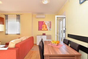 Dining - Apartment 1982 (Medulin)