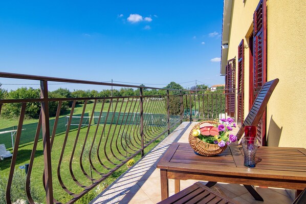 Standard Apartment, 4 Bedrooms (27302) | Balcony - Apartment 1984 (Barban)