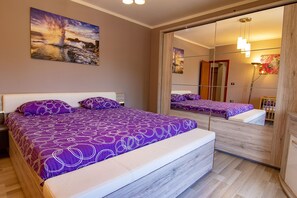 Standard Apartment, 4 Bedrooms (27302) | 4 bedrooms, iron/ironing board, cots/infant beds, free WiFi - Apartment 1984 (Barban)