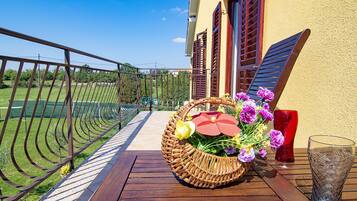 Standard Apartment, 4 Bedrooms (27302) | Balcony