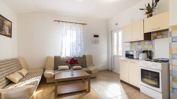 Standard Apartment, 1 Bedroom (27393) | Private kitchenette