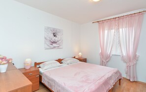 1 bedroom, iron/ironing board, free WiFi, bed sheets - Apartment 1987 (Pula)