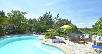 Villa in Frejus With Pool Near Beach