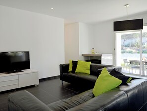Villa | Wohnzimmer | DVD-Player