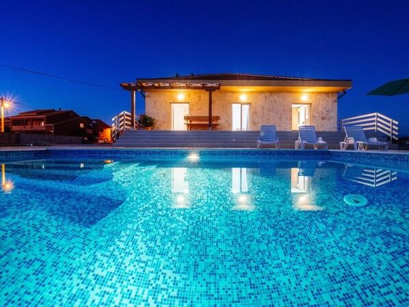 House | Pool | Indoor pool, outdoor pool
